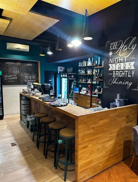 Tirane, jepet me qera lokal Kati 0, 70 m² 1.500 € (VASIL SHANTO)