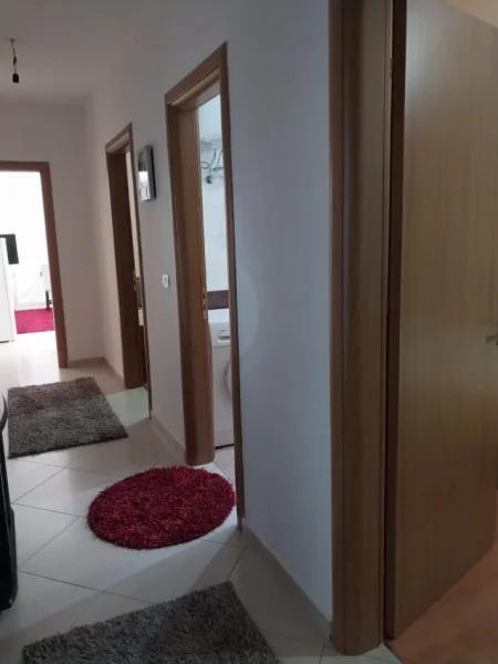 Tirane,U UL CMIMI jepet me qera 2+1+Ballkon ,