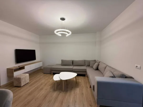 Tirane, jepet me qera apartament 2+1+Ballkon Me Post Parkimi Kati 4, 117 m² 700 € (AKSES TIRANA , DOGANA)