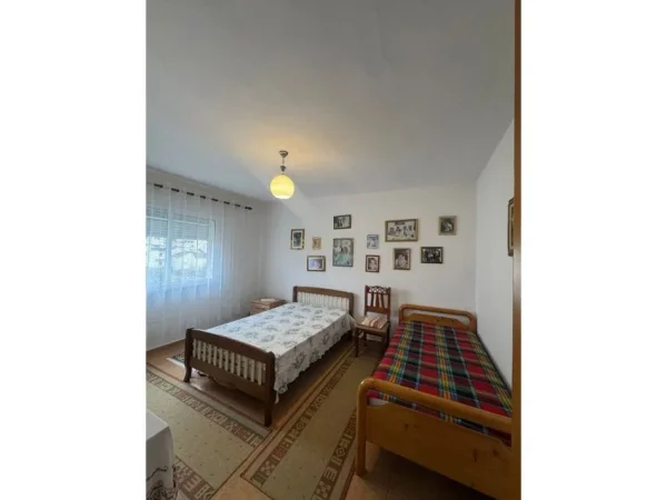 Tirane, shitet apartament 2+1 , 75 m² 128.000 € (Ruga Todi Shkurti, Ish tregu elektrik)