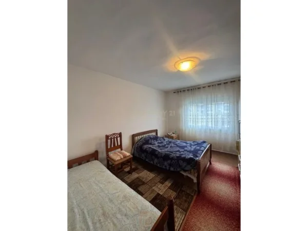 Tirane, shitet apartament 2+1 , 75 m² 128.000 € (Ruga Todi Shkurti, Ish tregu elektrik)