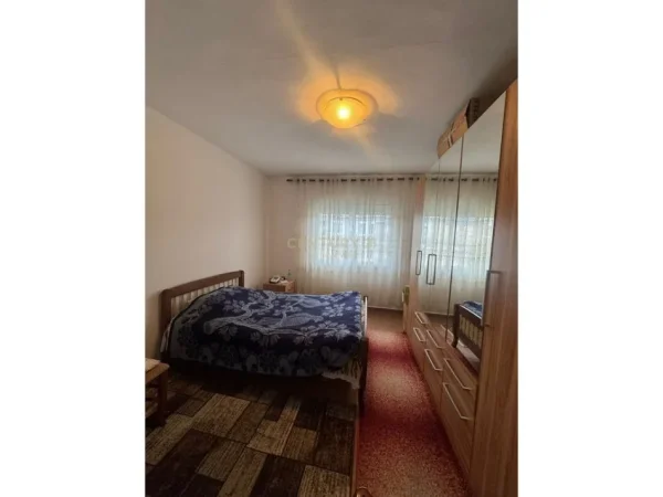 Tirane, shitet apartament 2+1 , 75 m² 128.000 € (Ruga Todi Shkurti, Ish tregu elektrik)