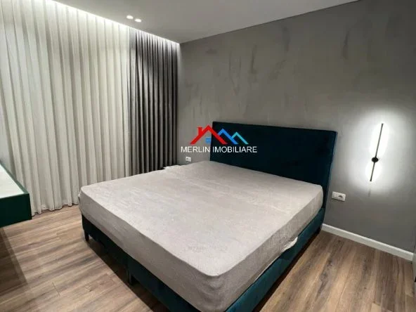 Tirane, jepet me qera apartament 2+1+Ballkon Kati 7, 84 m² 700 € (RRUGA E DAFINAVE,ISH FUSHA E AVIACIONIT)