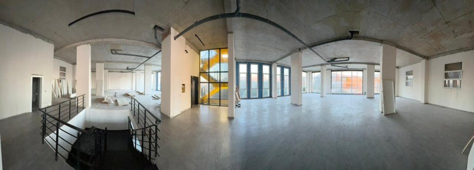 Tirane, jepet me qera zyre Kati 1, 550 m² 3.200 € (BULEVARDI I RI)