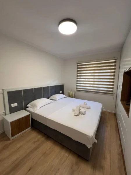 Tirane, jepet me qera apartament 2+1+Ballkon Kati 3, 90 m² 750 € (STADIUMI DINAMO)