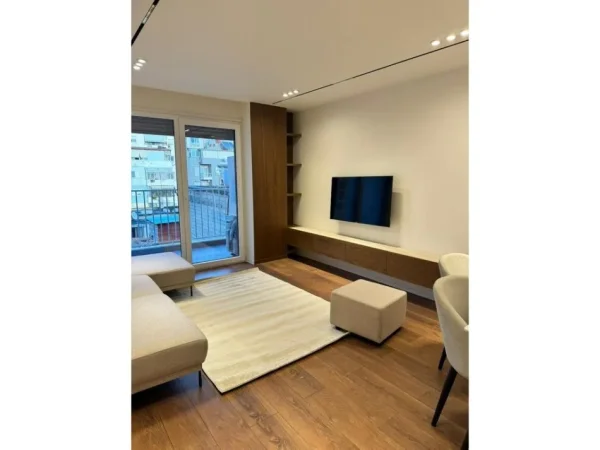 Tirane, jepet me qera apartament 1+1+Aneks+Ballkon Kati 4, 59 m² 700 € 