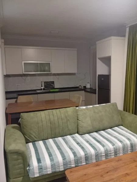 Jepet me Qera Garsoniere Pas Concordit ne 5 Maji, 400 €uro