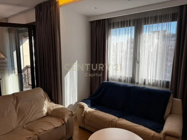 Tirane, jepet me qera apartament duplex 3+1+Aneks+Ballkon Kati 6, 170 m² 1.500 € 