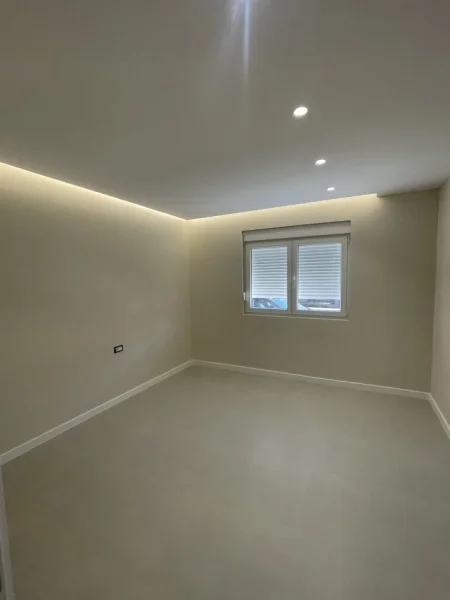 Tirane, shes apartament 2+1 Kati 0, 74 m² 164.995 € (Rruga Kongresi i Manastirit)