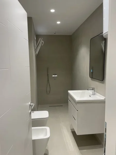 Tirane, shes apartament 2+1 Kati 0, 74 m² 164.995 € (Rruga Kongresi i Manastirit)