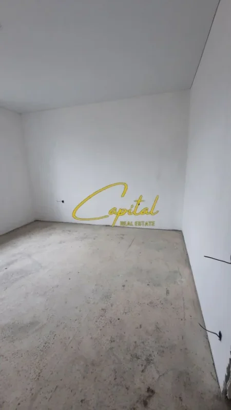 Tirane, jepet me qera ambjent biznesi Kati 0, 12 m² 300 € (QENDER)