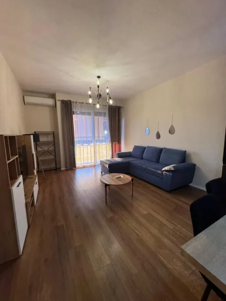 Tirane, jepet me qera apartament 2+1 , 60.000 Leke/Muaj(Rruga 5 Maji)