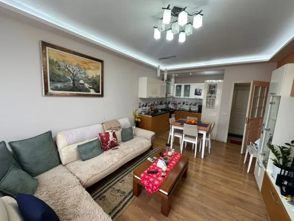 Tirane, shitet apartament 2+1 Kati 6, 100 m² 155.000 € (Astir)