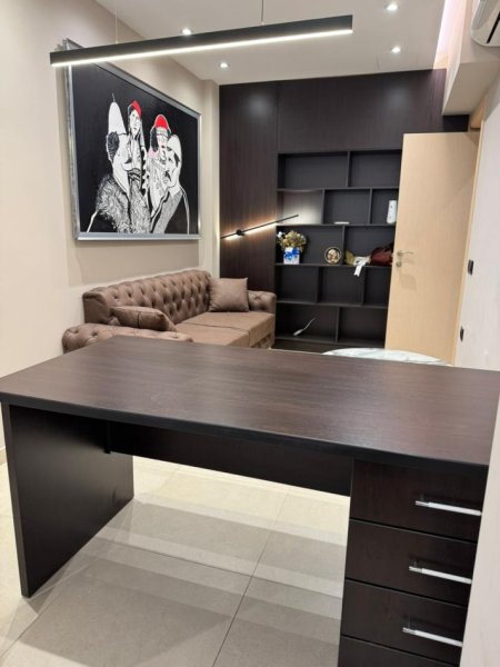 Tirane, jepet me qera zyre , 30 m² 500 € (Myslym Shyri)