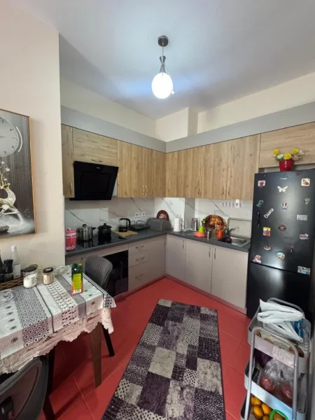 Tirane, shitet apartament 1+1+Ballkon Kati 2, 70 m² 1.250.000 € (golden parku)