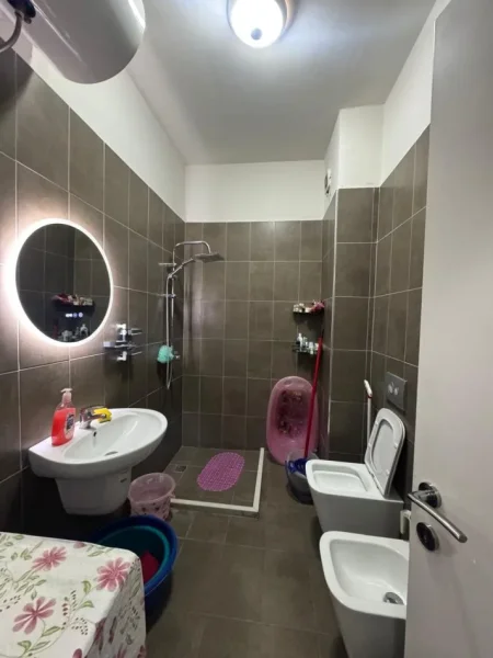 Tirane, shitet apartament 1+1+Ballkon Kati 2, 70 m² 1.250.000 € (golden parku)