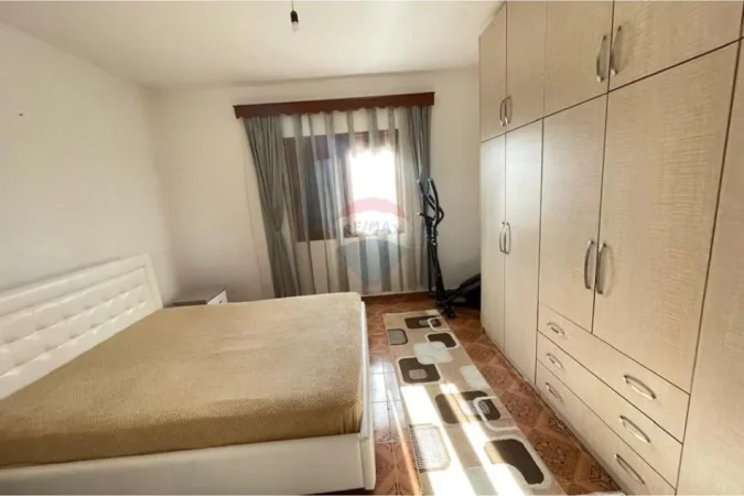 Vlore, shitet shtepi 2+1+Aneks Kati 1, 490 m² 120.000 € 