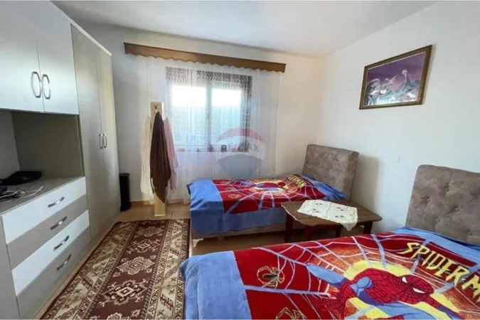 Vlore, shitet shtepi 2+1+Aneks Kati 1, 490 m² 120.000 € 