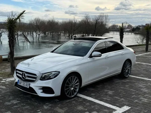 Shkoder, shitet makine E 220 amg line Nafte, e bardhë automatik 20.500 €