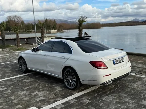 Shkoder, shitet makine E 220 amg line Nafte, e bardhë automatik 20.500 €
