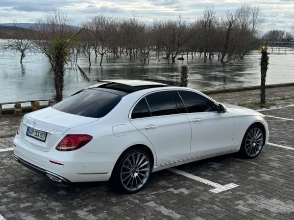 Shkoder, shitet makine E 220 amg line Nafte, e bardhë automatik 20.500 €