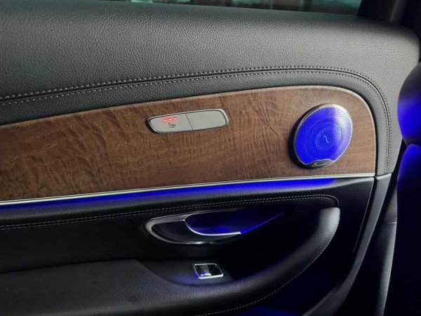 Shkoder, shitet makine E 220 amg line Nafte, e bardhë automatik 20.500 €