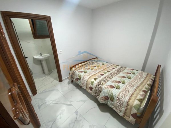 Tirane, jepet me qera apartament 1+1 Kati 1, 265 € (Senatorium)