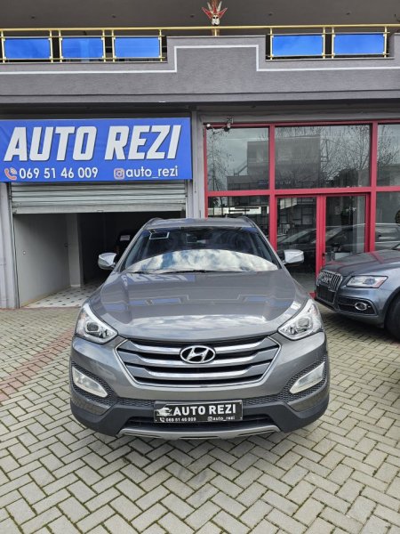 Fier, shes SUV Hyundai Santa Fe Nafte, gri e erret automatik Klima 181.000 km 11.200 €