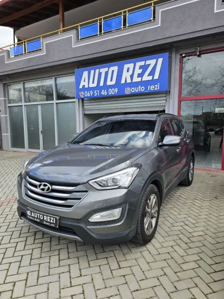 Fier, shes SUV Hyundai Santa Fe Nafte, gri e erret automatik Klima 181.000 km 11.200 €