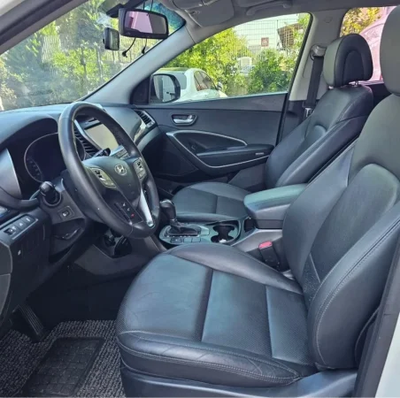 Fier, shes SUV Hyundai Santa Fe Nafte, gri e erret automatik Klima 181.000 km 11.200 €