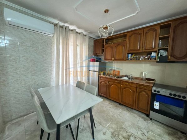 Tirane, jepet me qera apartament Kati 1, 76 m² 550 €