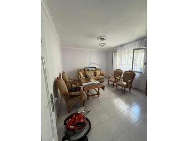 Tirane, jepet me qera apartament Kati 4, 79 m² 800 €