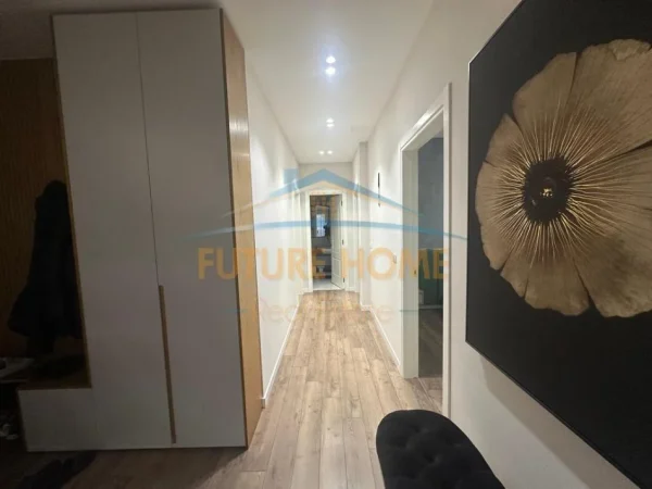 Tirane, jepet me qera apartament Kati 4, 136 m² 2.300 €