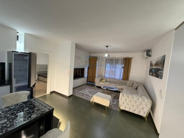 Tirane, jepet me qera apartament Kati 5, 110 m² 600 €