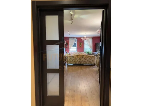 Tirane, shitet apartament Kati 8, 147 m² 435.000 €