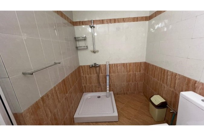 Tirane, jepet me qera apartament 2+1 , 120 m² 400 € (Poligrafiku, Tiranë)