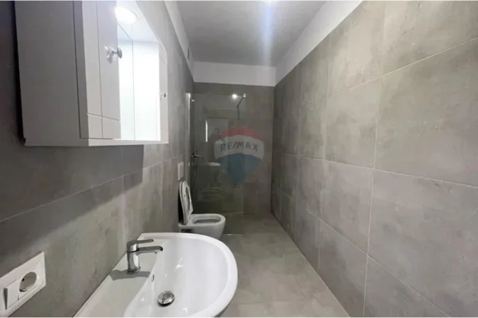 Tirane, jepet me qera apartament , 90 m² 450 € (Univers City, Tiranë)