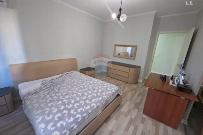 Tirane, jepet me qera , 106 m² 800 € 