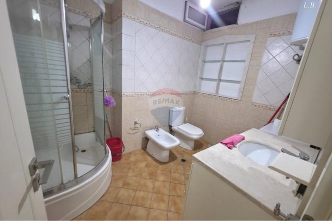 Tirane, jepet me qera , 106 m² 800 € 
