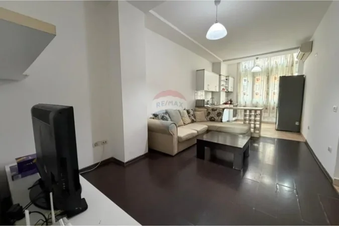 Tirane, jepet me qera apartament , 120 m² 799 € 