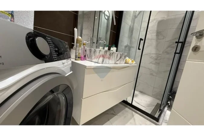 Tirane, jepet me qera apartament , 110 m² 1.000 € (Rezidenca Alba)