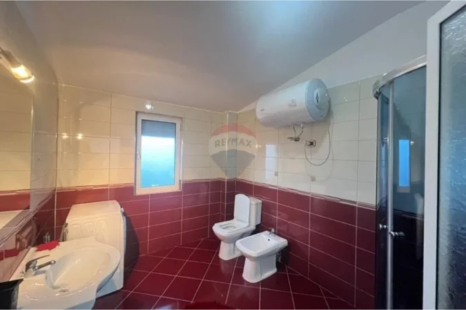 Tirane, jepet me qera apartament Kati 5, 140 m² 700 € 