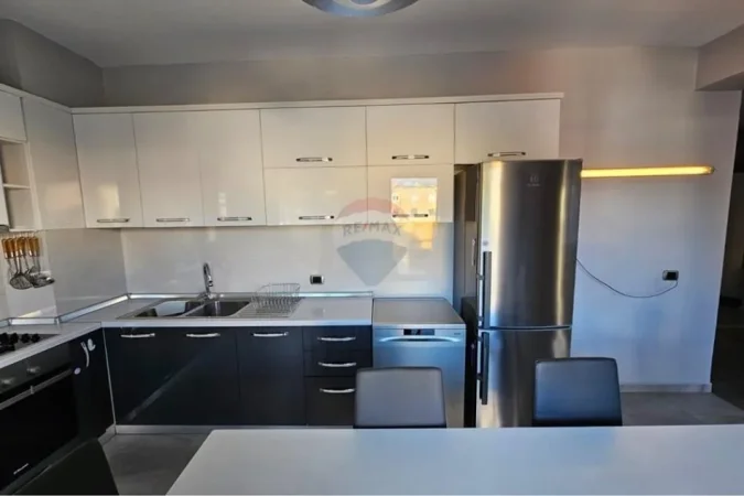 Tirane, jepet me qera apartament , 143 m² 1.001 € (Garda)