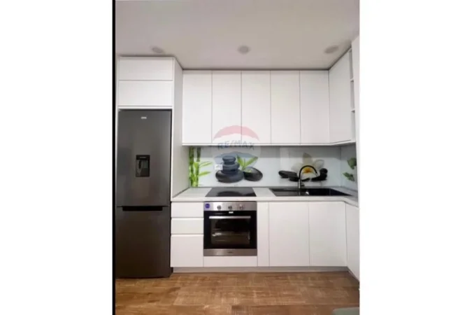 Tirane, jepet me qera apartament , 70 m² 400 € 