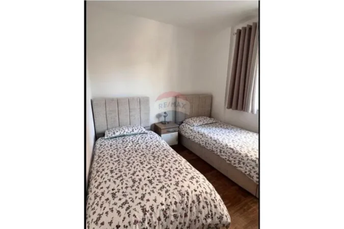 Tirane, jepet me qera apartament , 70 m² 400 € 
