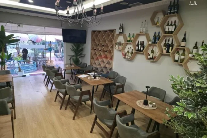 Tirane, shitet lokal , 