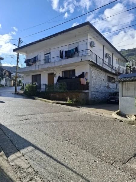 Gjirokaster, shitet Vile 5+1+Aneks+Ballkon Kati 1, 255 m² (Varosh Gjirokaster)