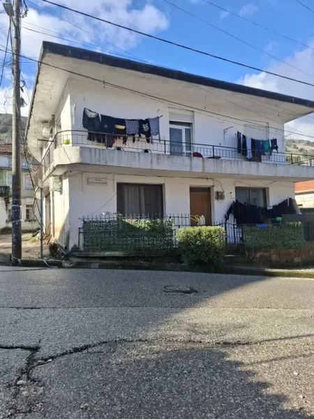 Gjirokaster, shitet Vile 5+1+Aneks+Ballkon Kati 1, 255 m² (Varosh Gjirokaster)