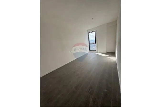 Tirane, shitet apartament , 124 m² 220.000 € 