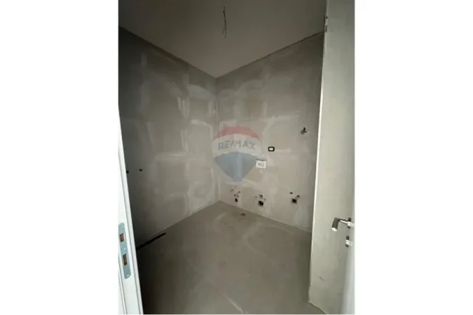 Tirane, shitet apartament , 124 m² 220.000 € 